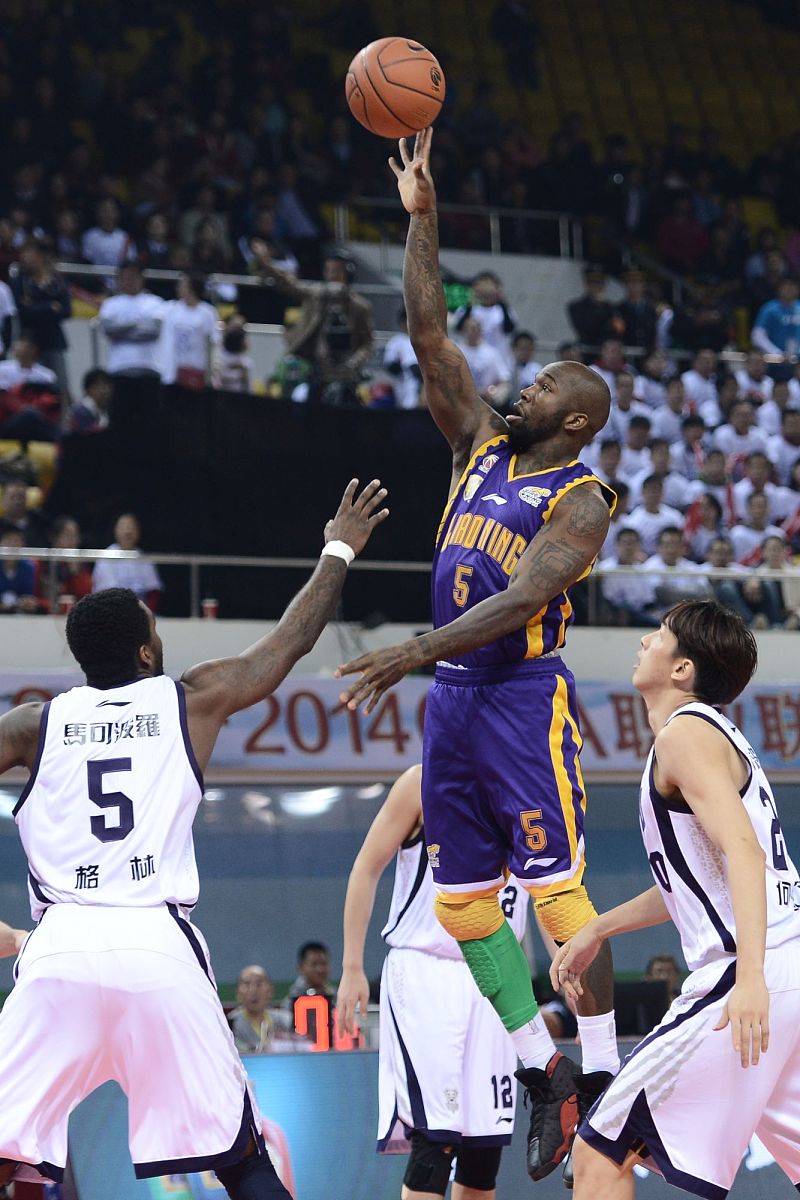 菲尼克斯太阳发布备战花絮，窗口期篮板制胜，法国杯任务艰巨，球探报告显示潜力